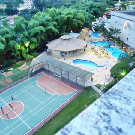 Flat Golden Dolphin Grand Hotel - Quarto E Sala Com Roupa De Cama E Banho - Piscinas 24H Калдас Новас Екстериор снимка
