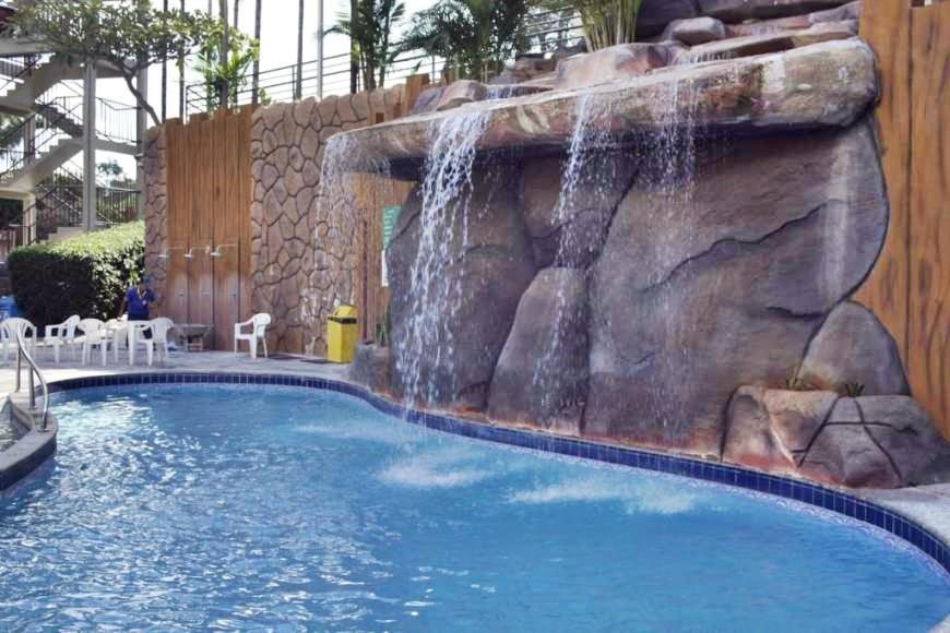 Flat Golden Dolphin Grand Hotel - Quarto E Sala Com Roupa De Cama E Banho - Piscinas 24H Калдас Новас Екстериор снимка