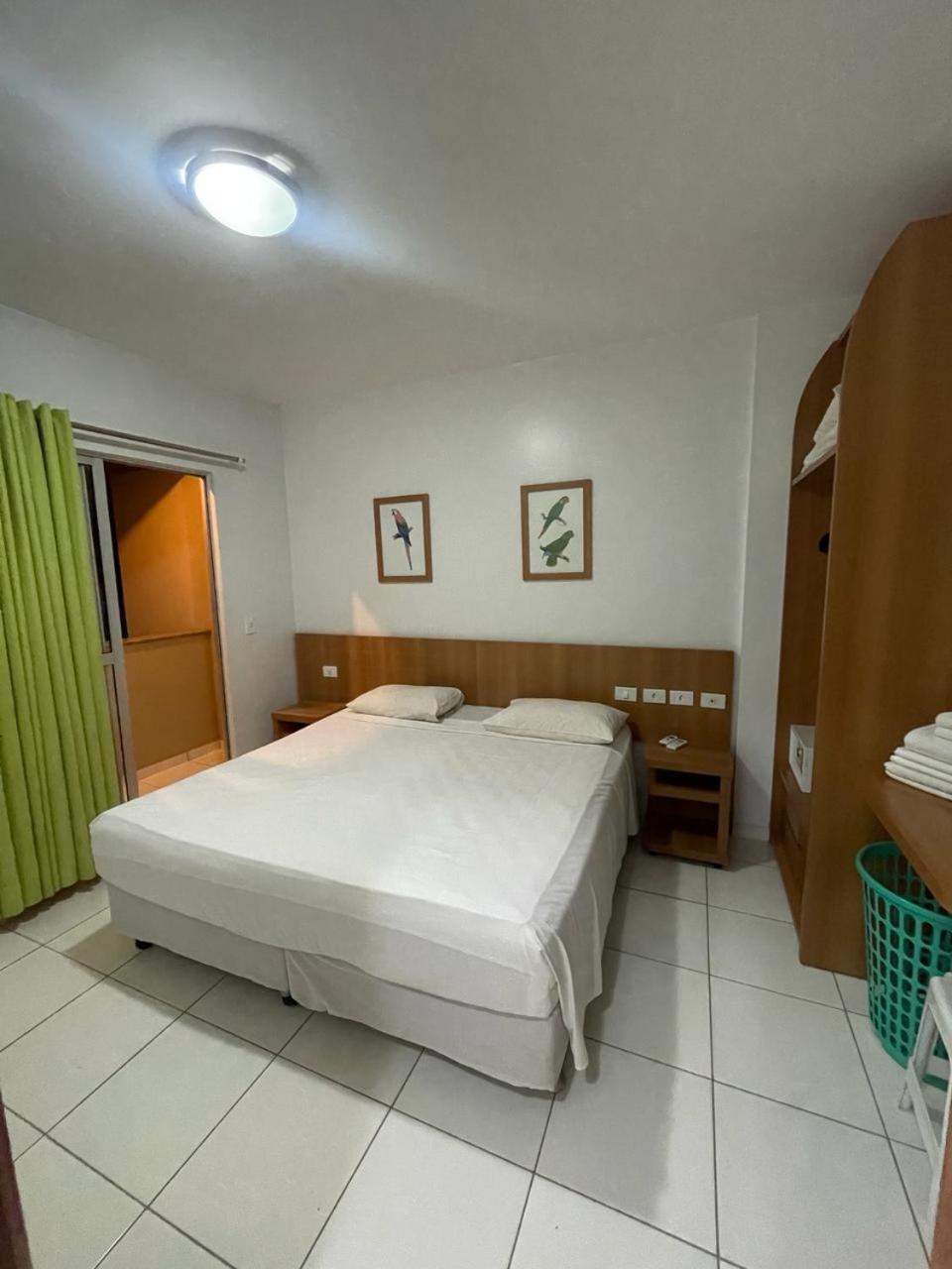 Flat Golden Dolphin Grand Hotel - Quarto E Sala Com Roupa De Cama E Banho - Piscinas 24H Калдас Новас Екстериор снимка
